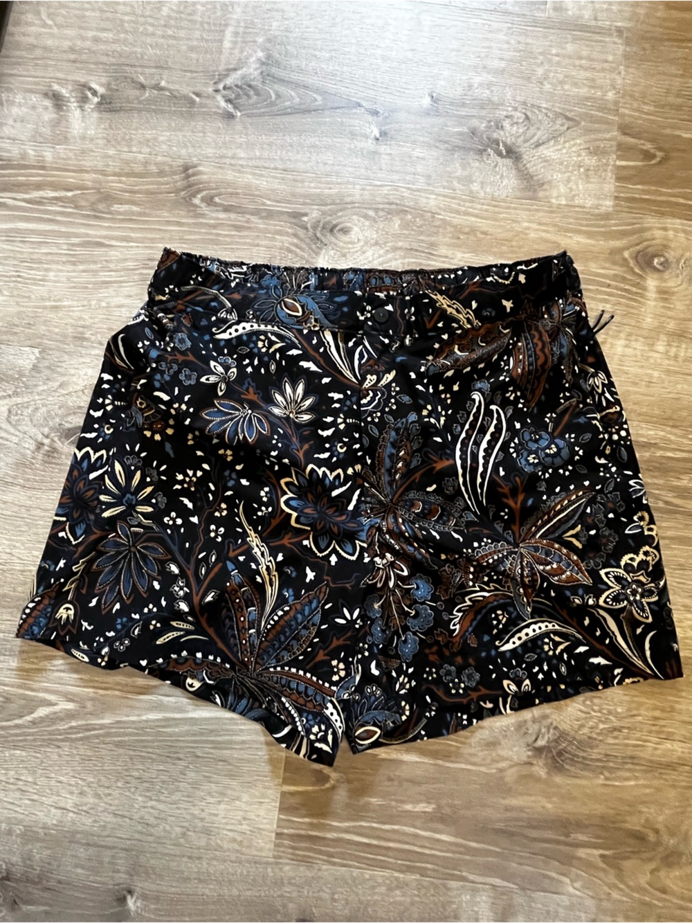 VRST Black Floral Golf Paisley Men’s Shorts